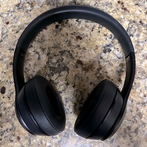 Beats Solo 3 Wireless Headphones